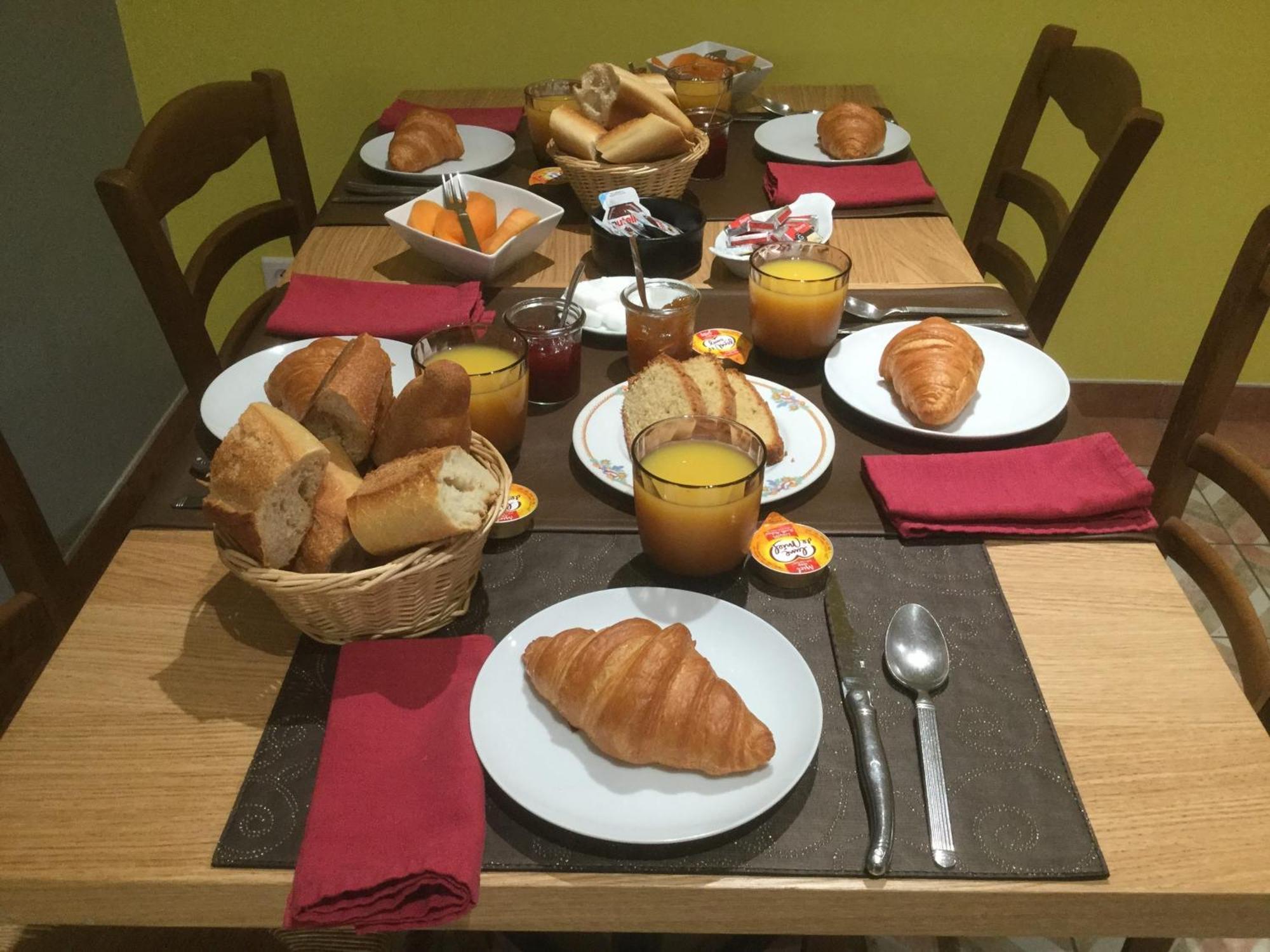 Bed and Breakfast Chez Michel Bedous Exterior foto